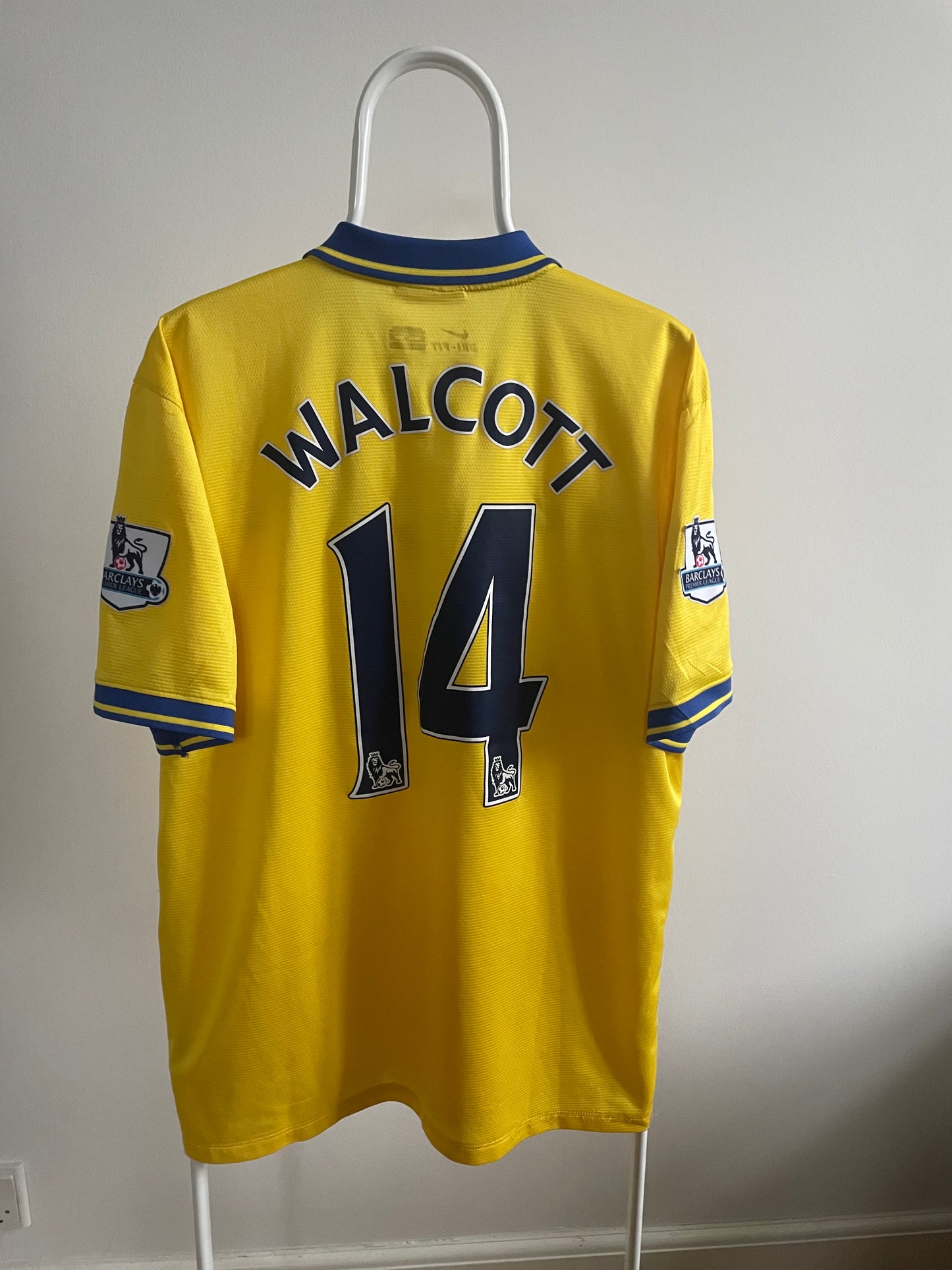 Arsenal 2013/14 Theo Walcott 8/10 - XL