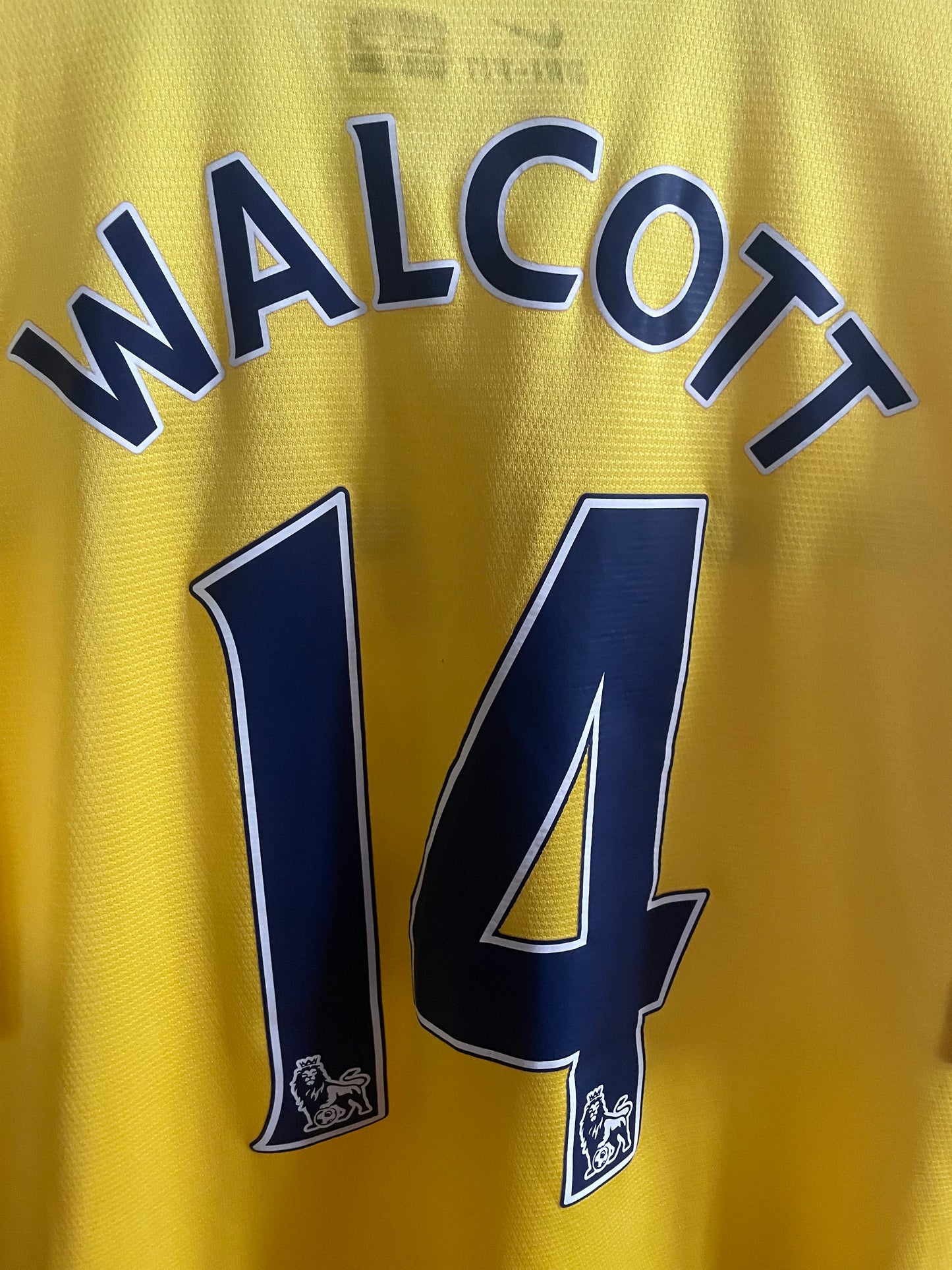 Arsenal 2013/14 Theo Walcott 8/10 - XL