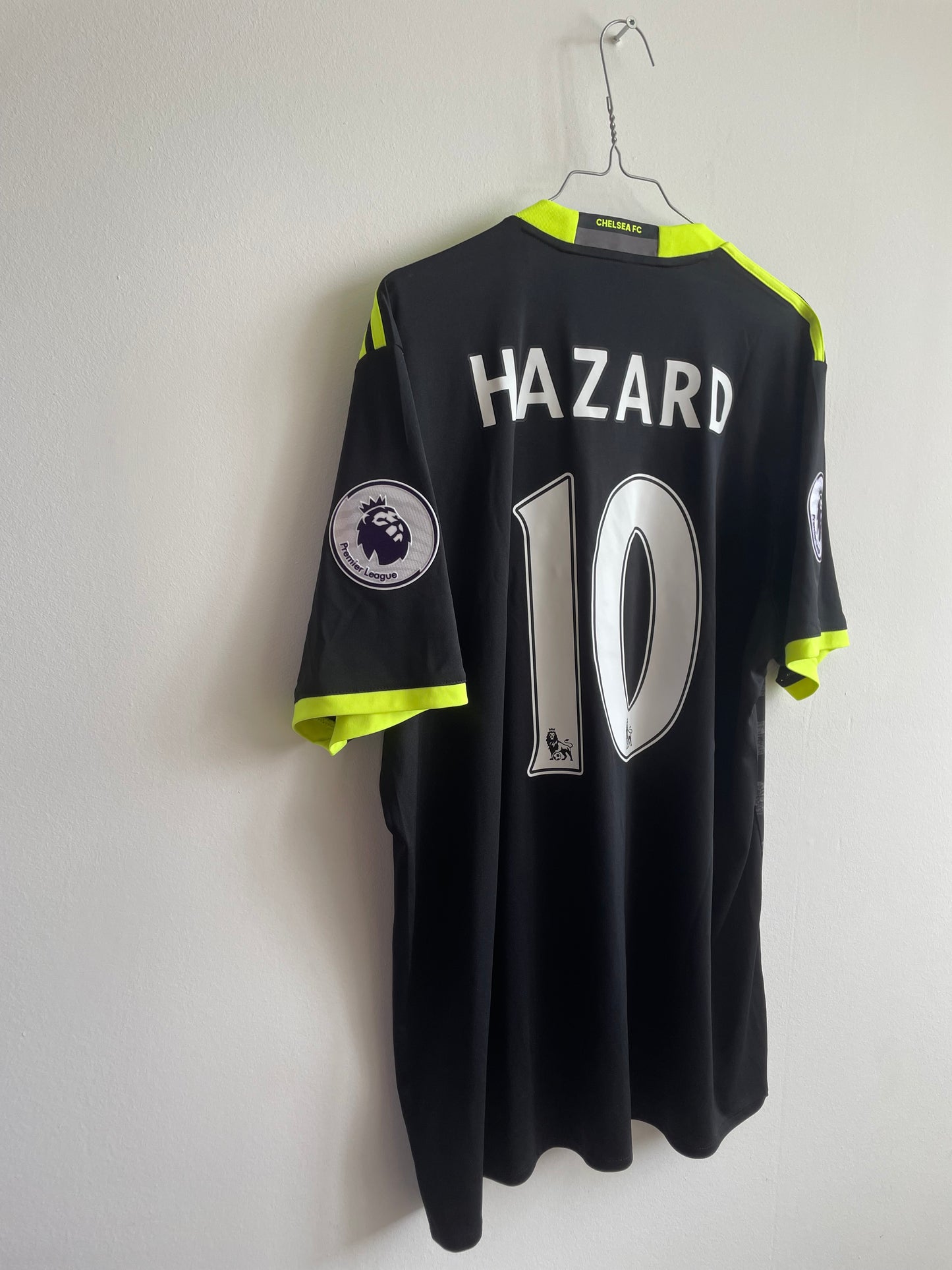 Chelsea 2016/17 Eden Hazard 9/10 - XL