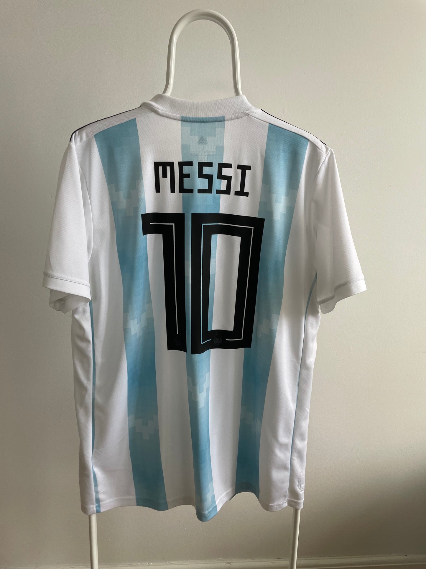 Argentina 2018 Lionel Messi 9/10 - L