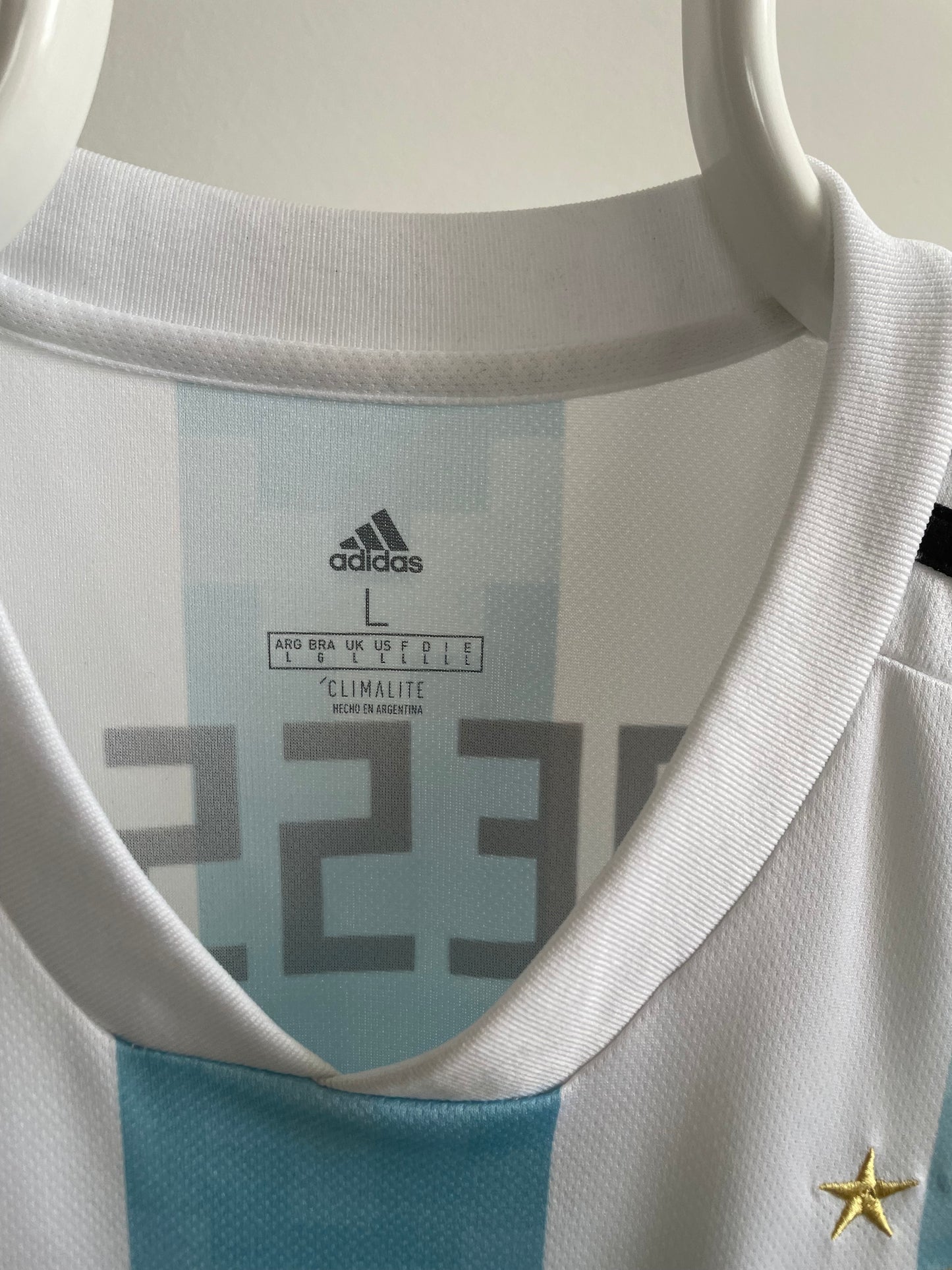 Argentina 2018 Lionel Messi 9/10 - L