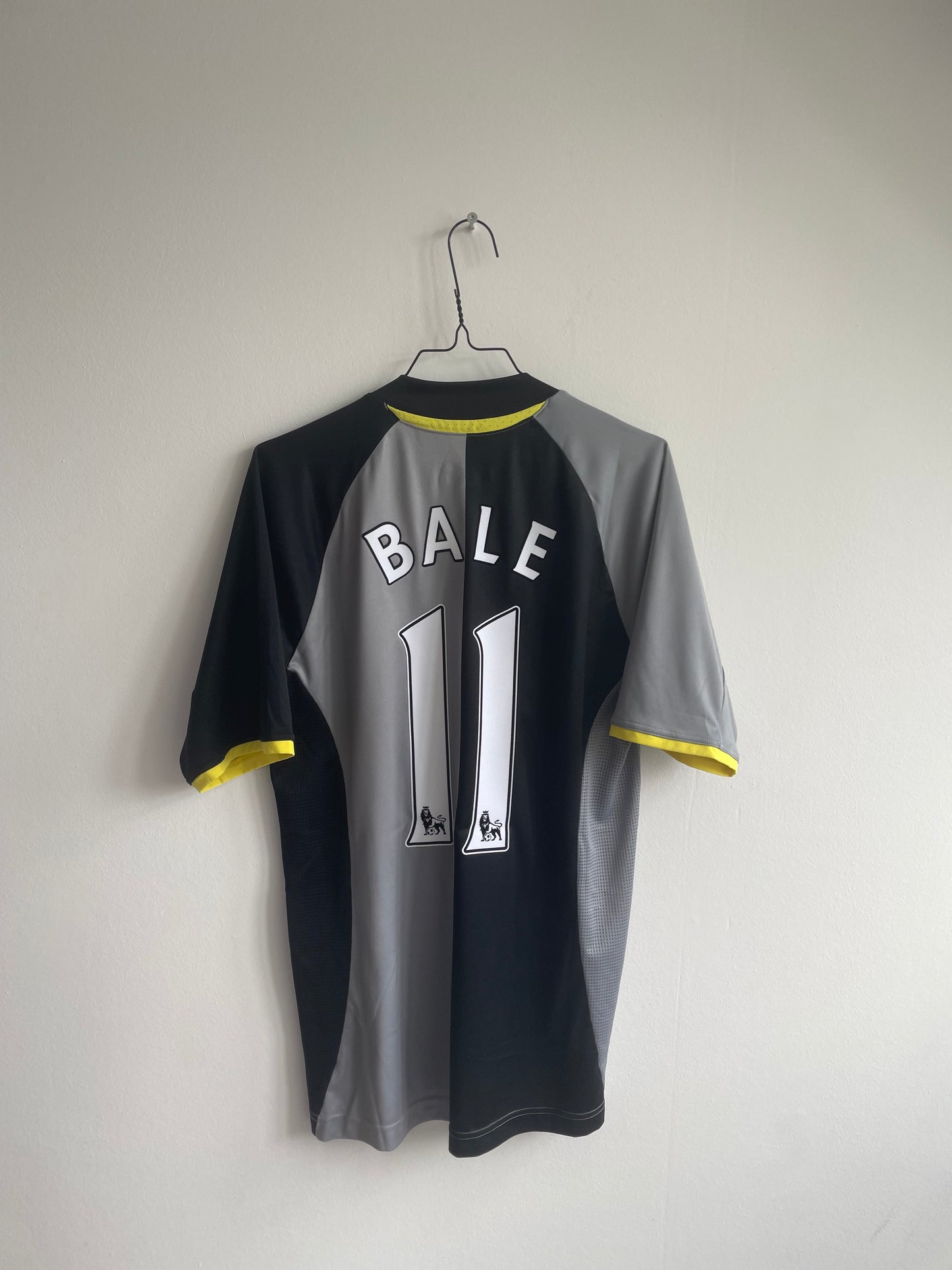 Tottenham 2012/13 Gareth Bale 9/10 - M