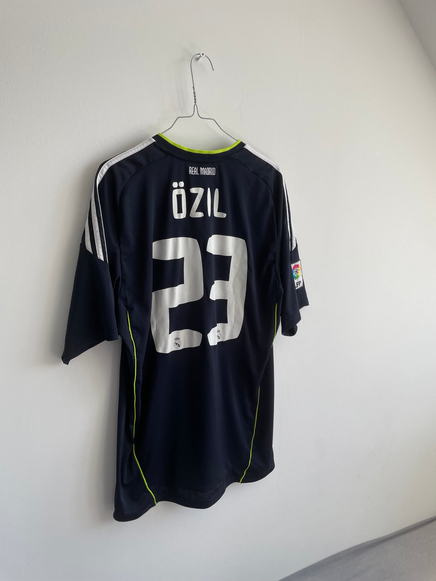 Real Madrid 2010/11 Mesut Özil 9/10 - L