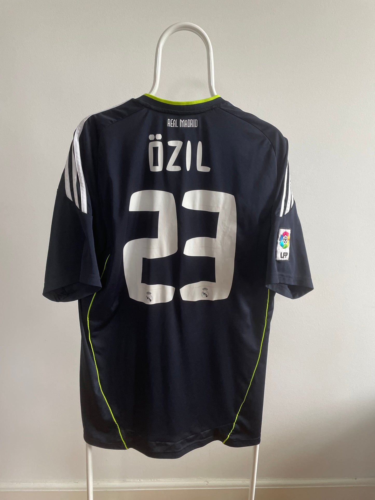 Real Madrid 2010/11 Mesut Özil 9/10 - L