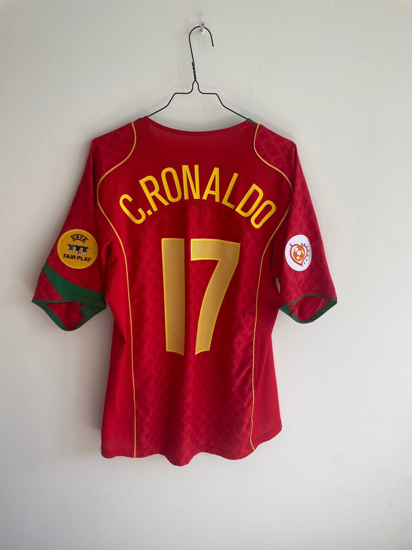 Portugal 2004 Cristiano Ronaldo 9/10 - M