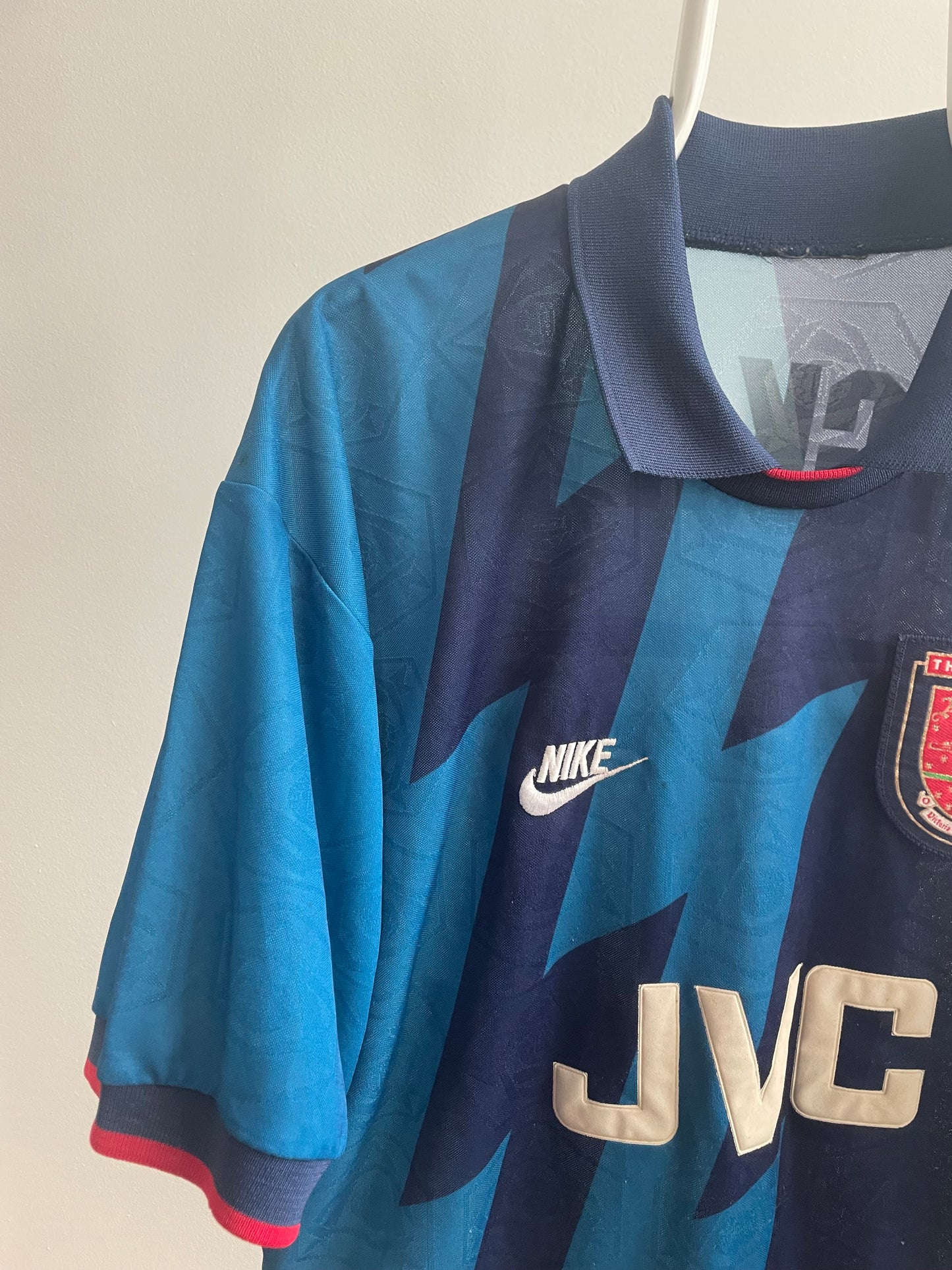 Arsenal 1995/96 Dennis Bergkamp 8/10 - L