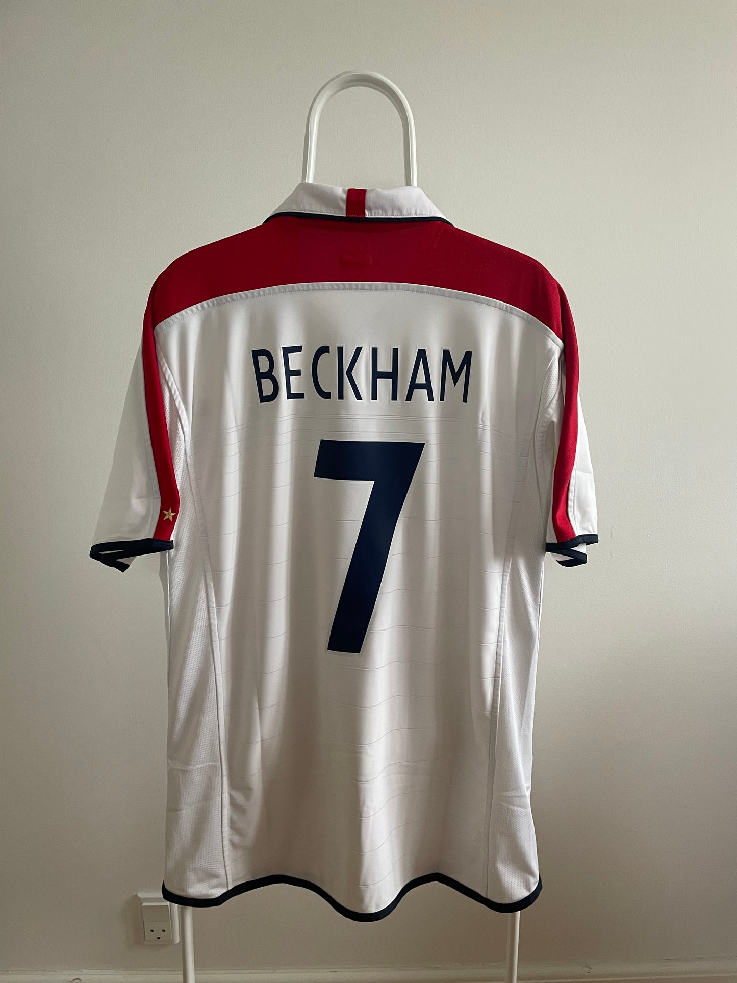 England 2002 David Beckham 9/10 - L