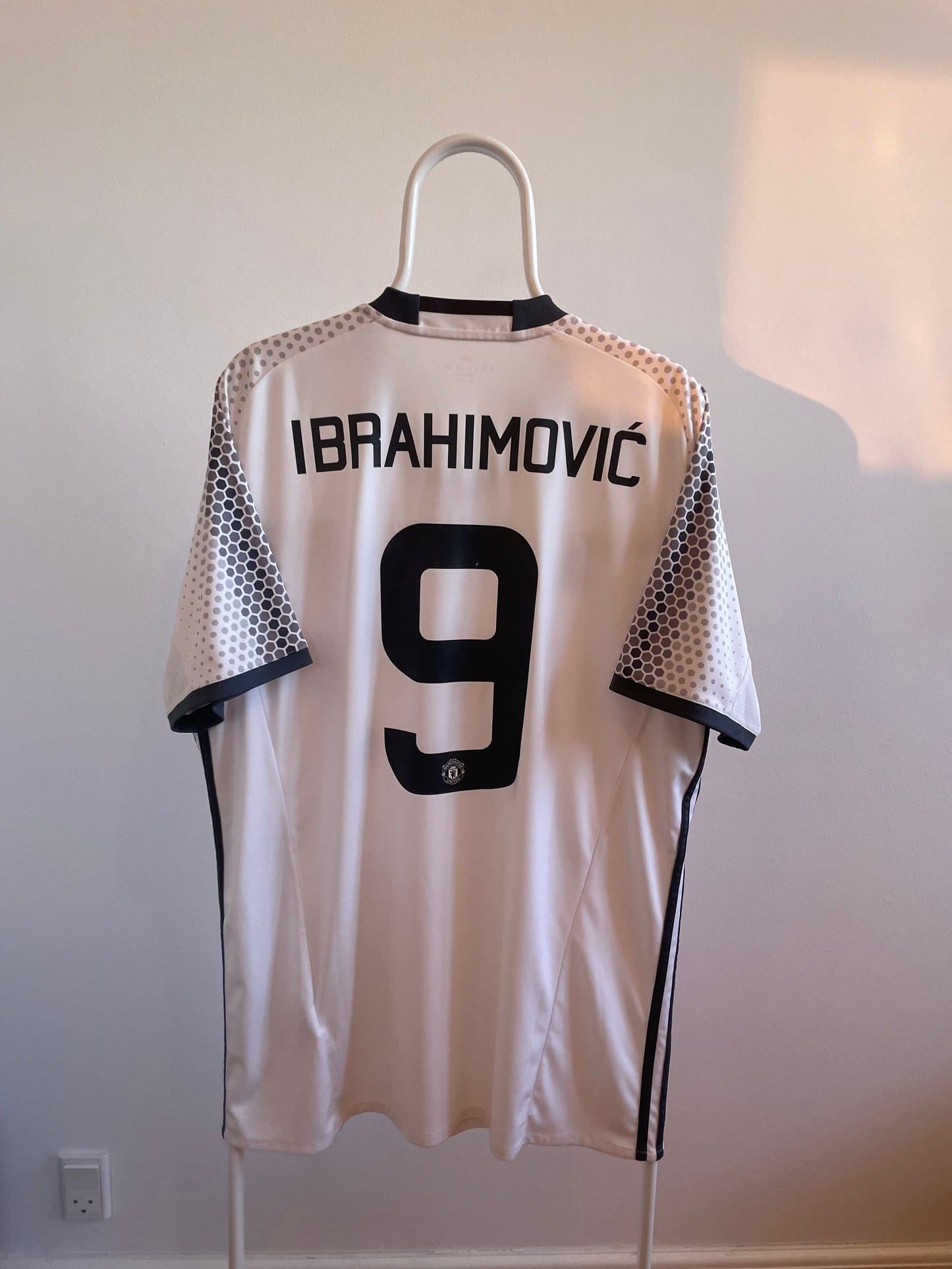 Manchester United 2016/17 Zlatan Ibrahimovic 9/10 - XL