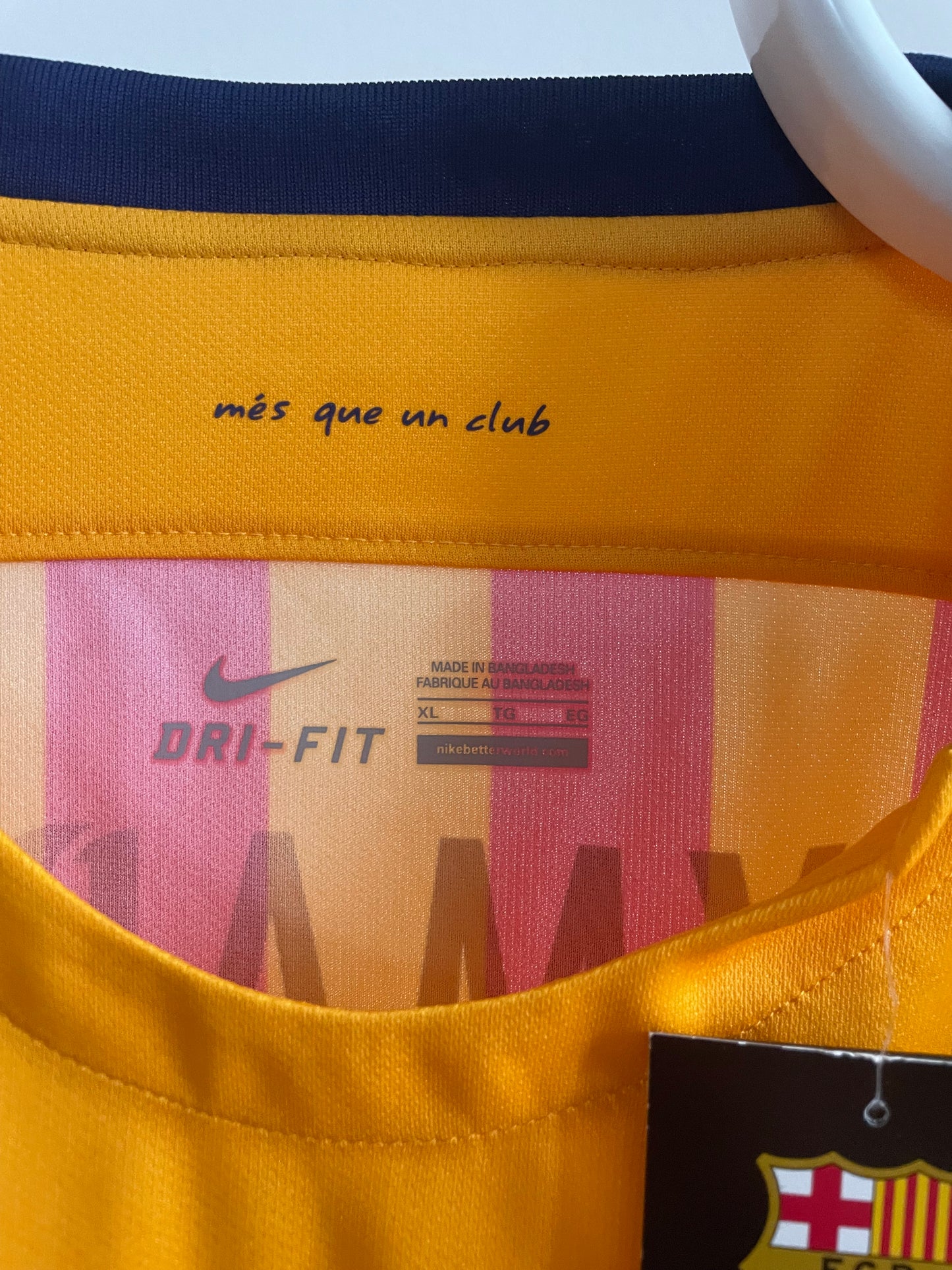 Barcelona 2015/16 Neymar JR 10/10 BNWT - XL