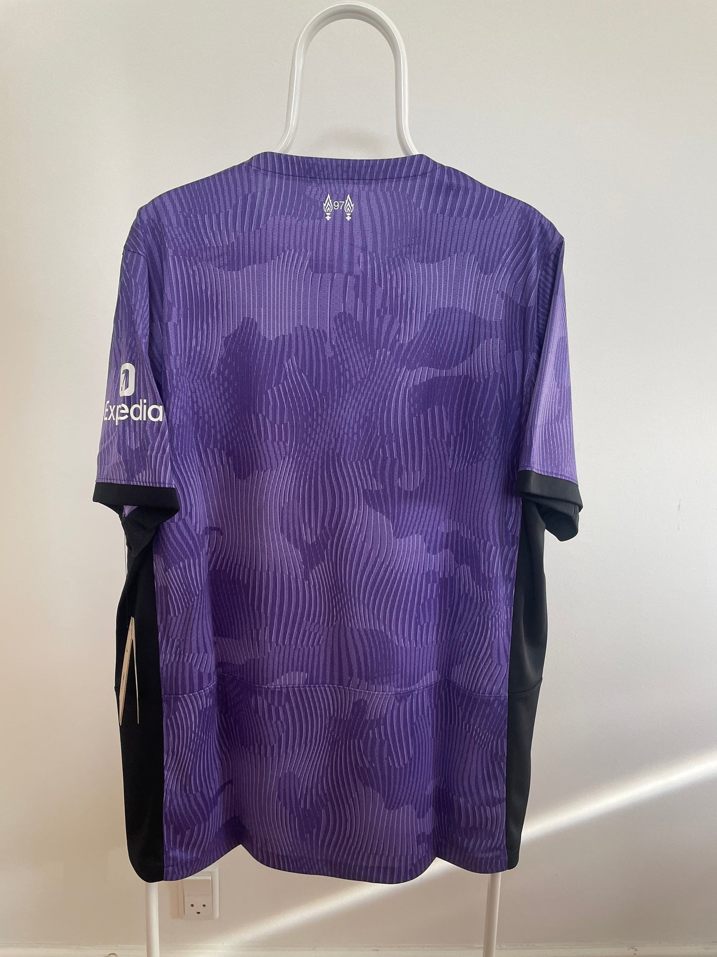 Liverpool 2023/24 10/10 BNWT - XL