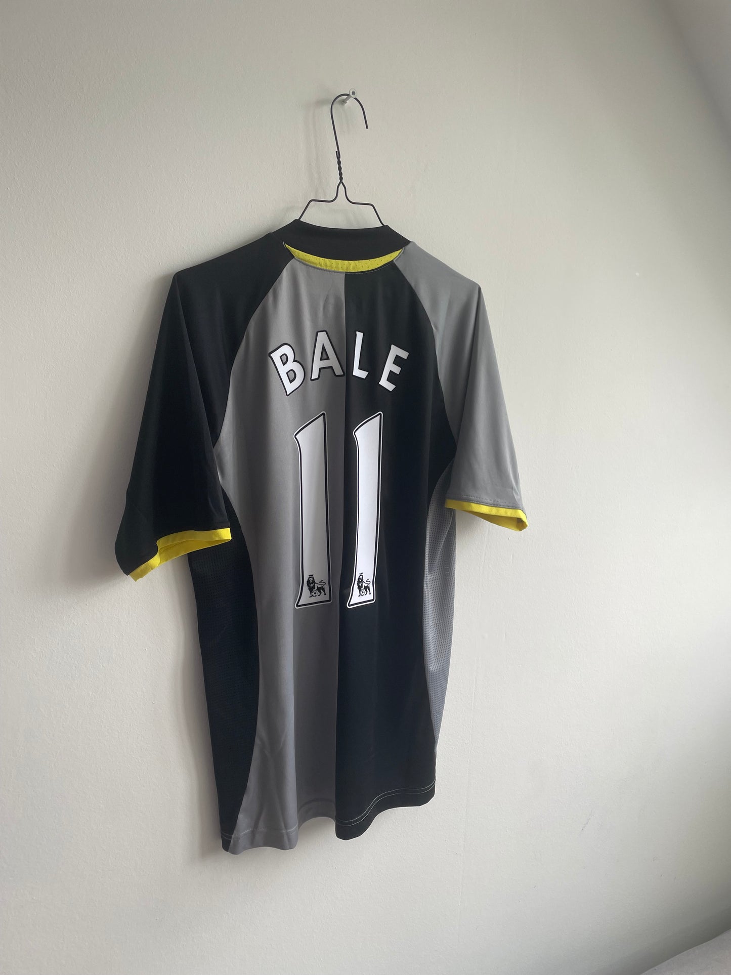 Tottenham 2012/13 Gareth Bale 9/10 - M