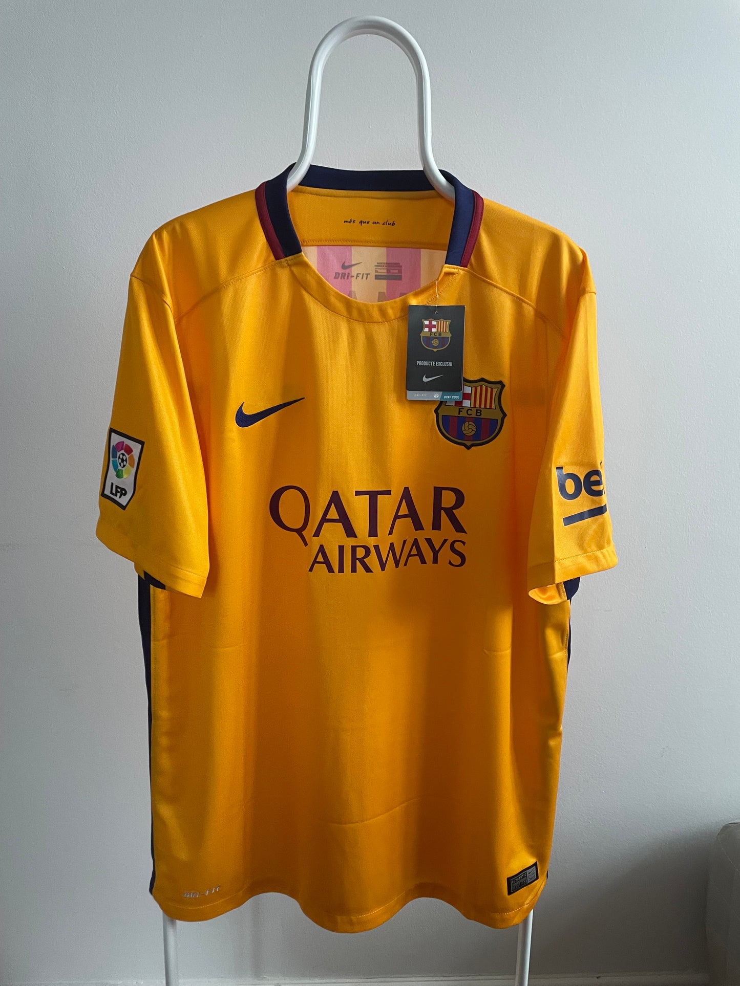 Barcelona 2015/16 Neymar JR 10/10 BNWT - XL