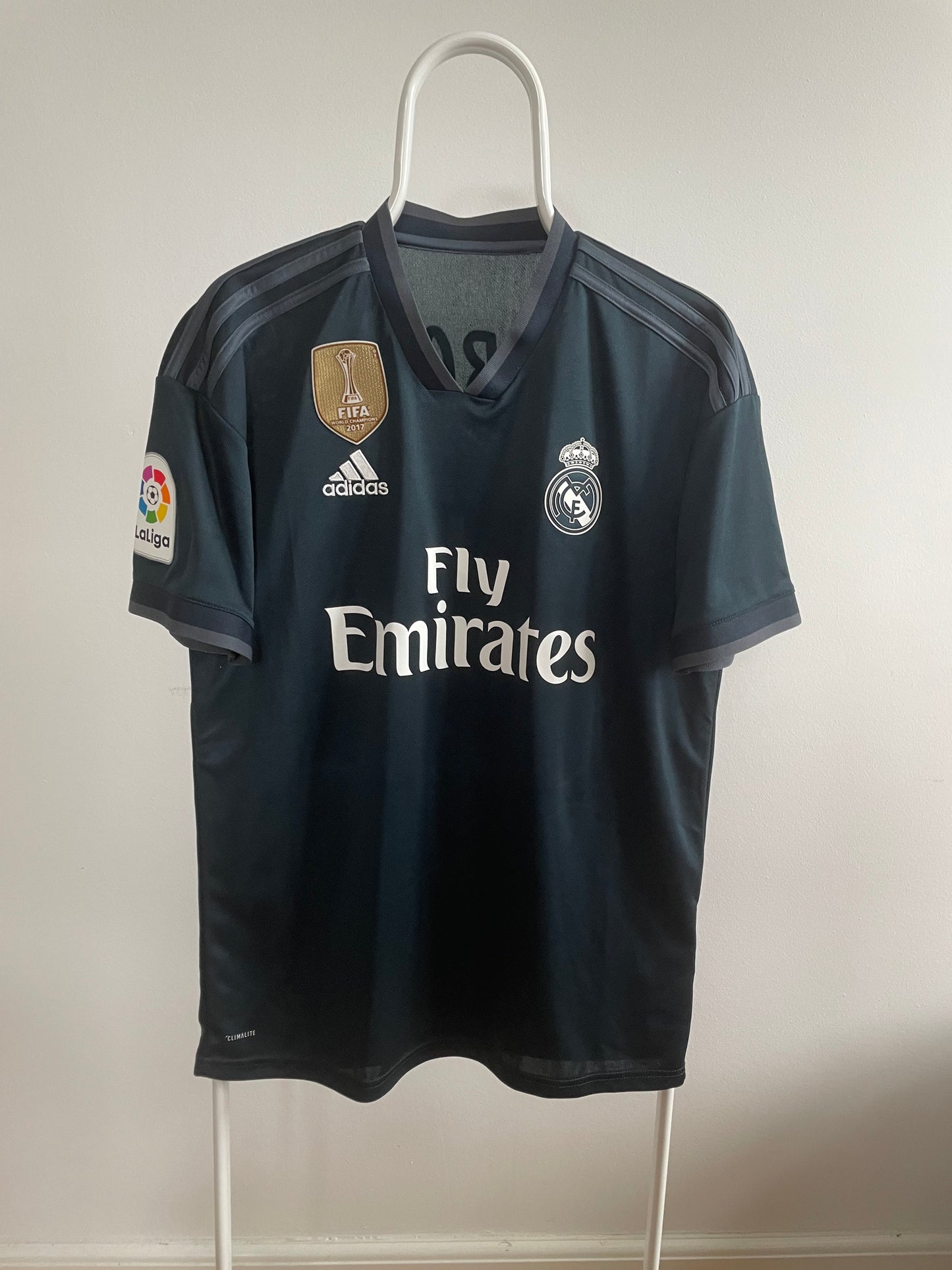 Real Madrid 2018/19 Raphael Varane 9/10 - M