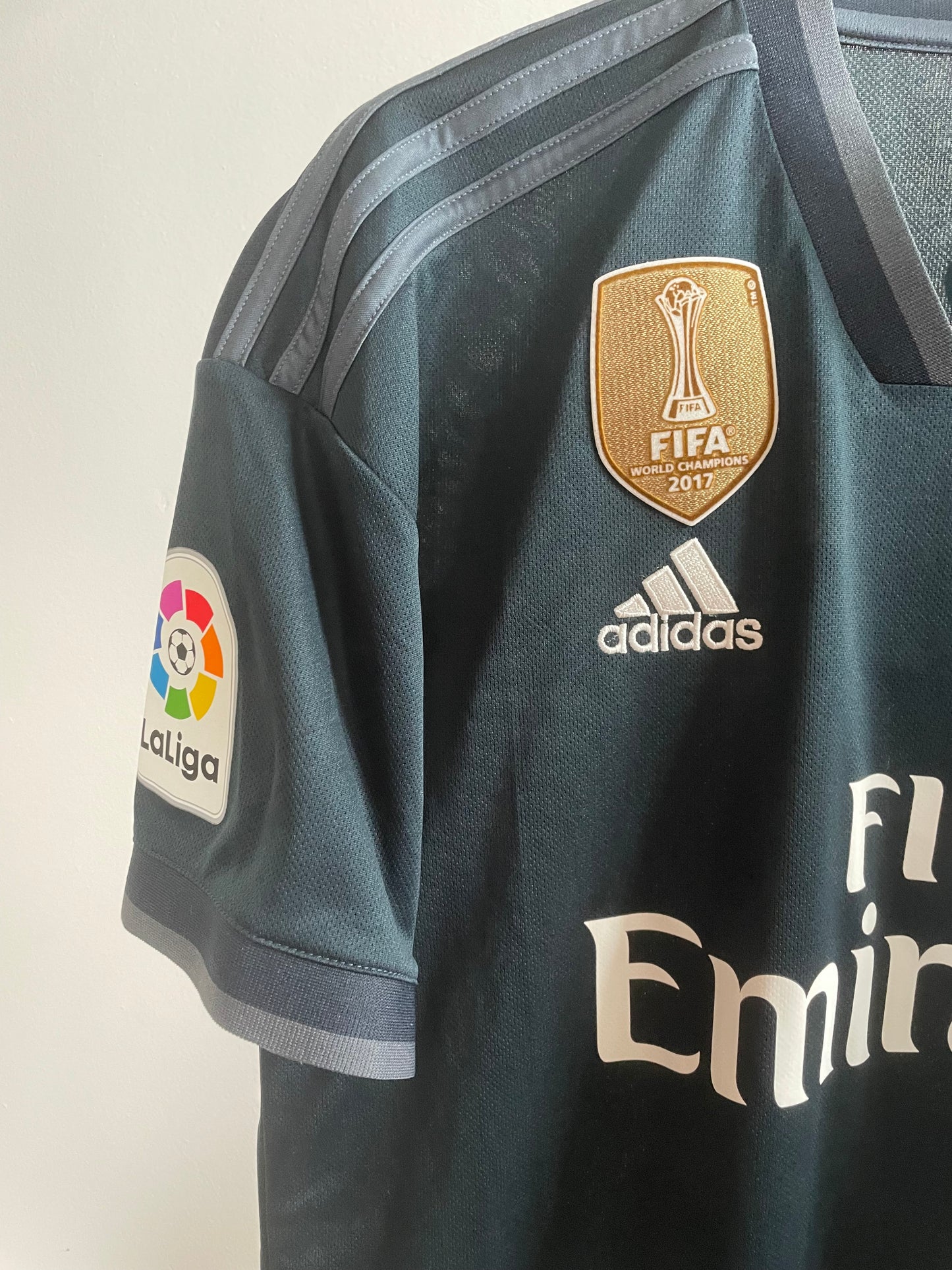 Real Madrid 2018/19 Raphael Varane 9/10 - M