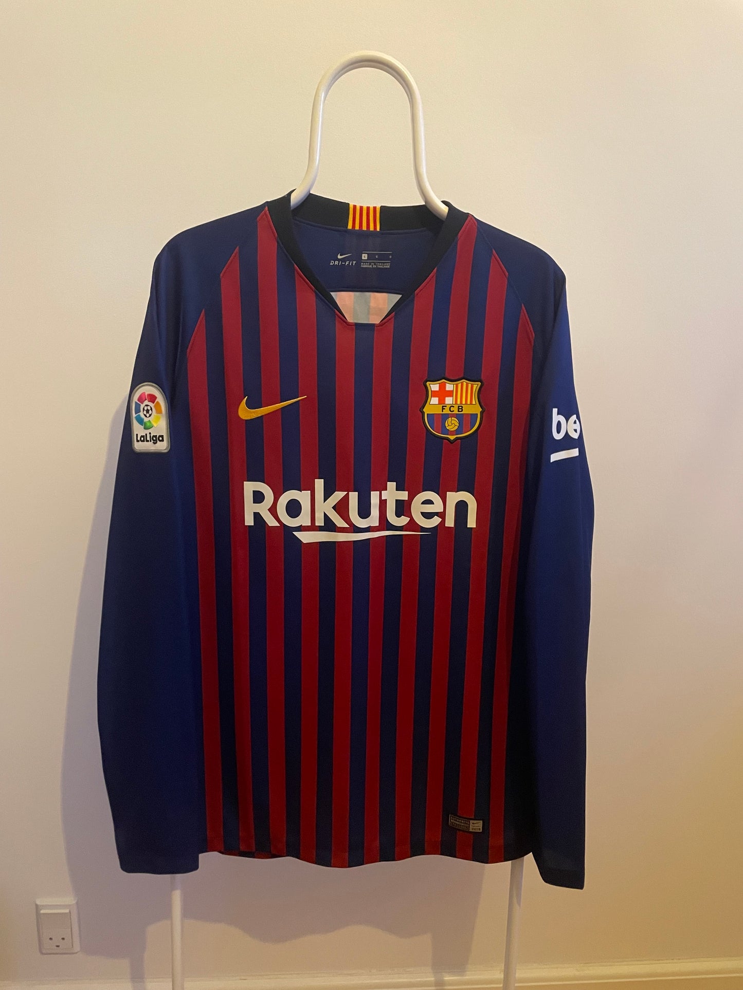 Barcelona 2018/19 Lionel Messi 10/10 BNWT - L