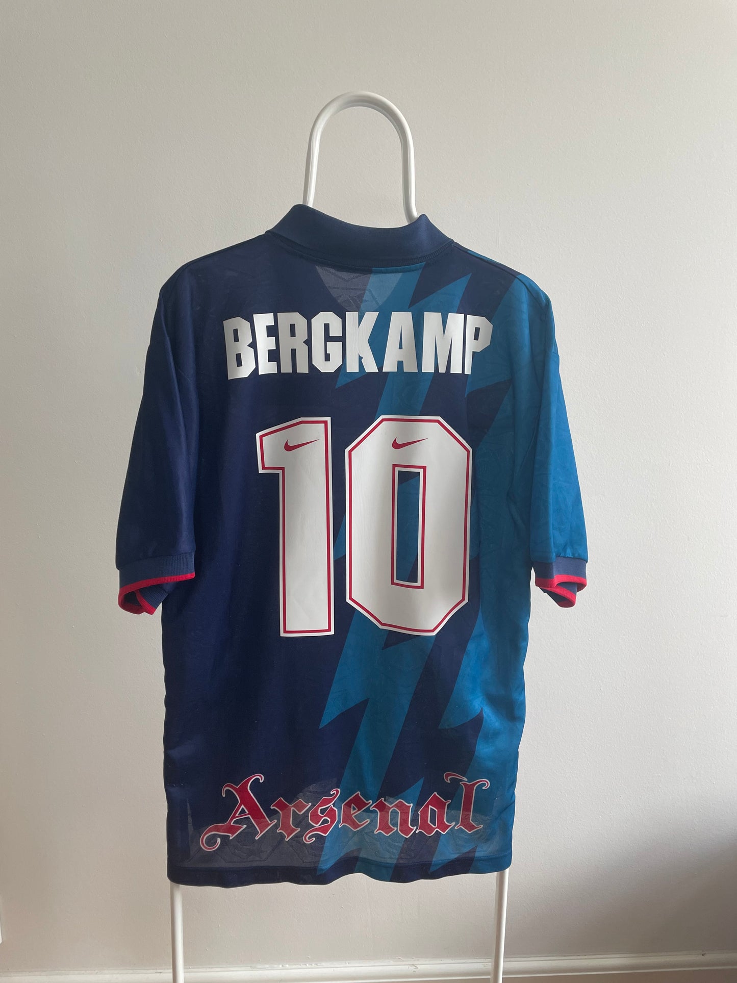 Arsenal 1995/96 Dennis Bergkamp 8/10 - L