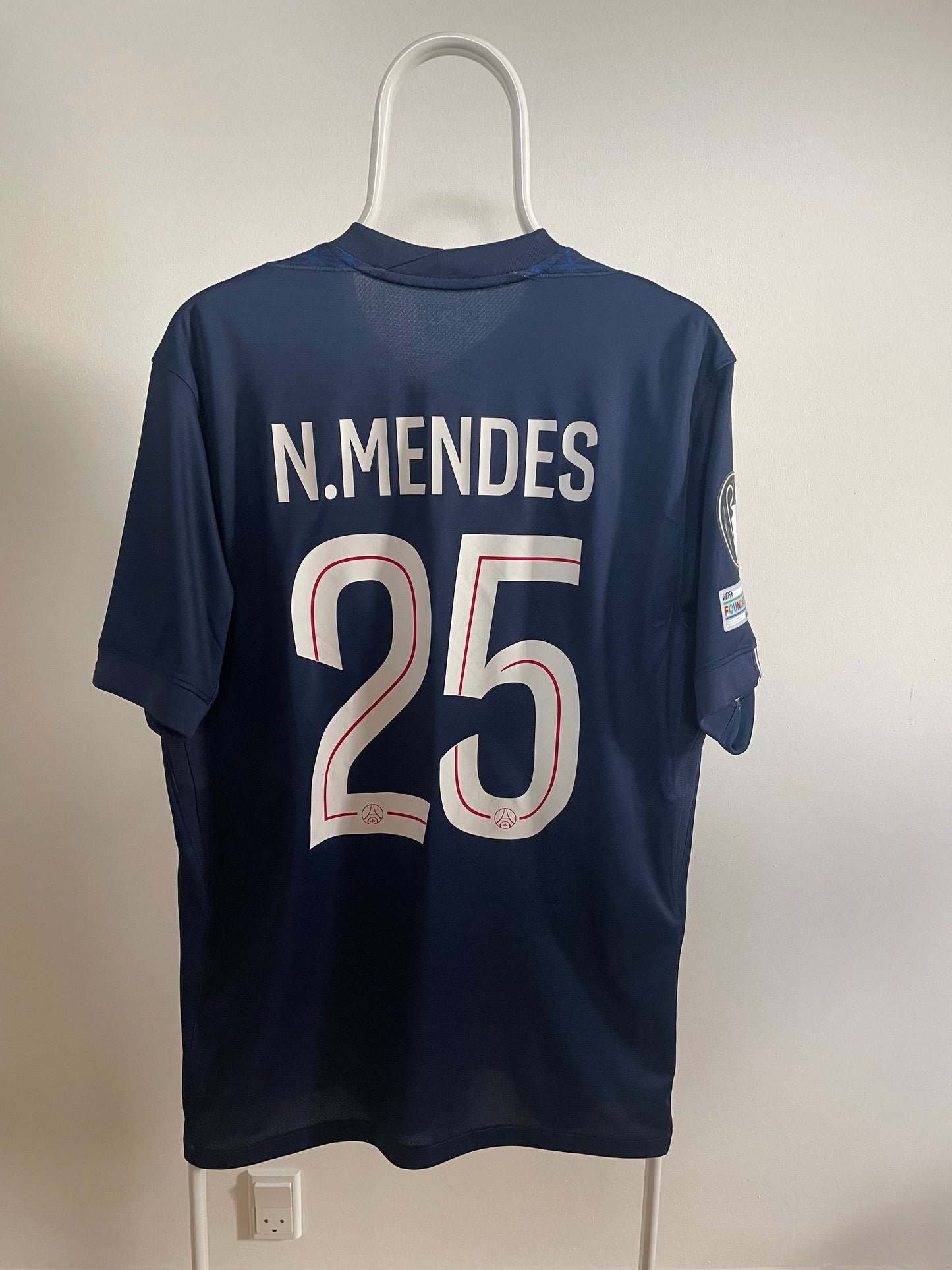 PSG 2025/26 Nuno Mendes 9/10 - L