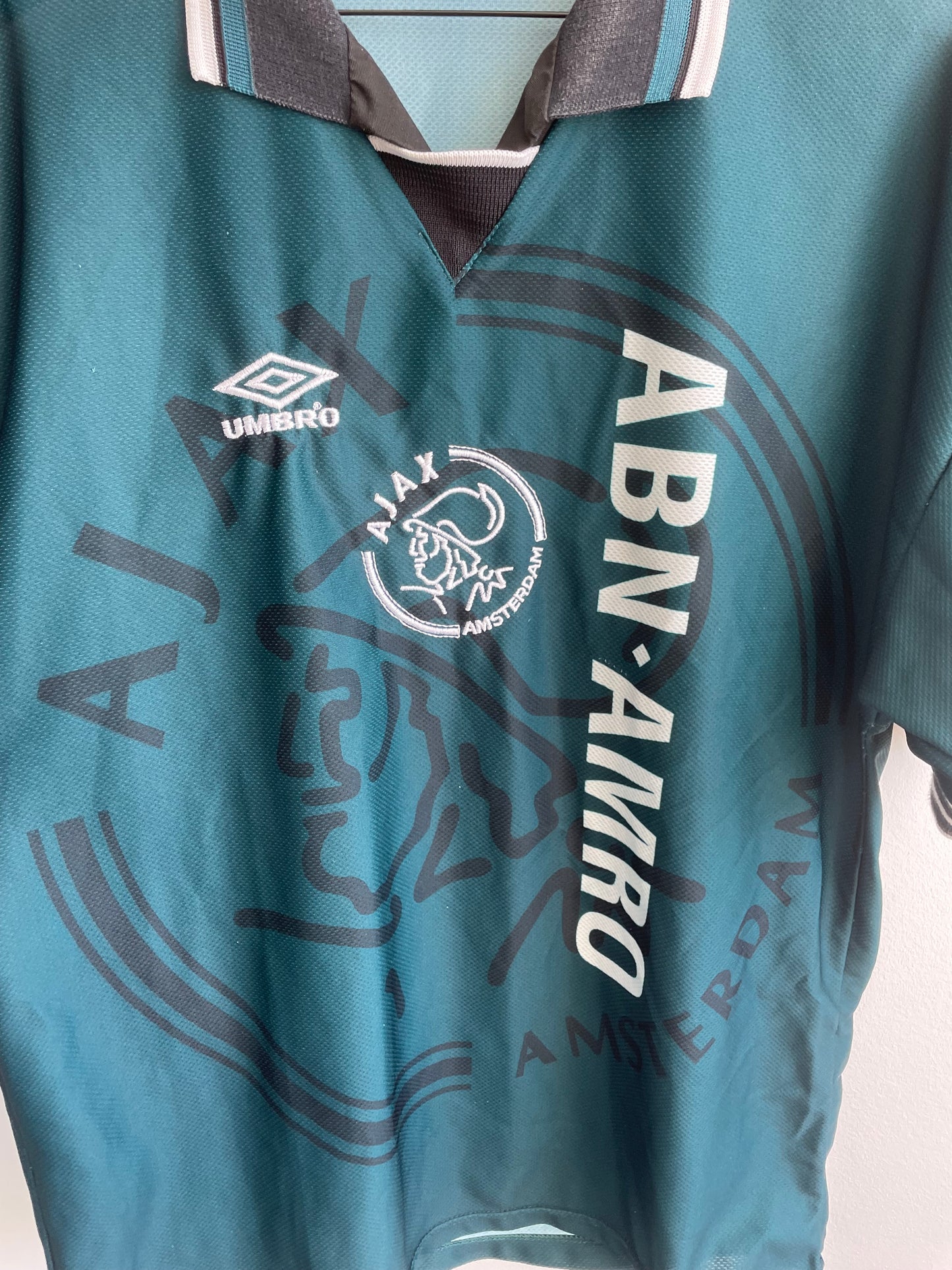 Ajax 1995/96 9/10 - M