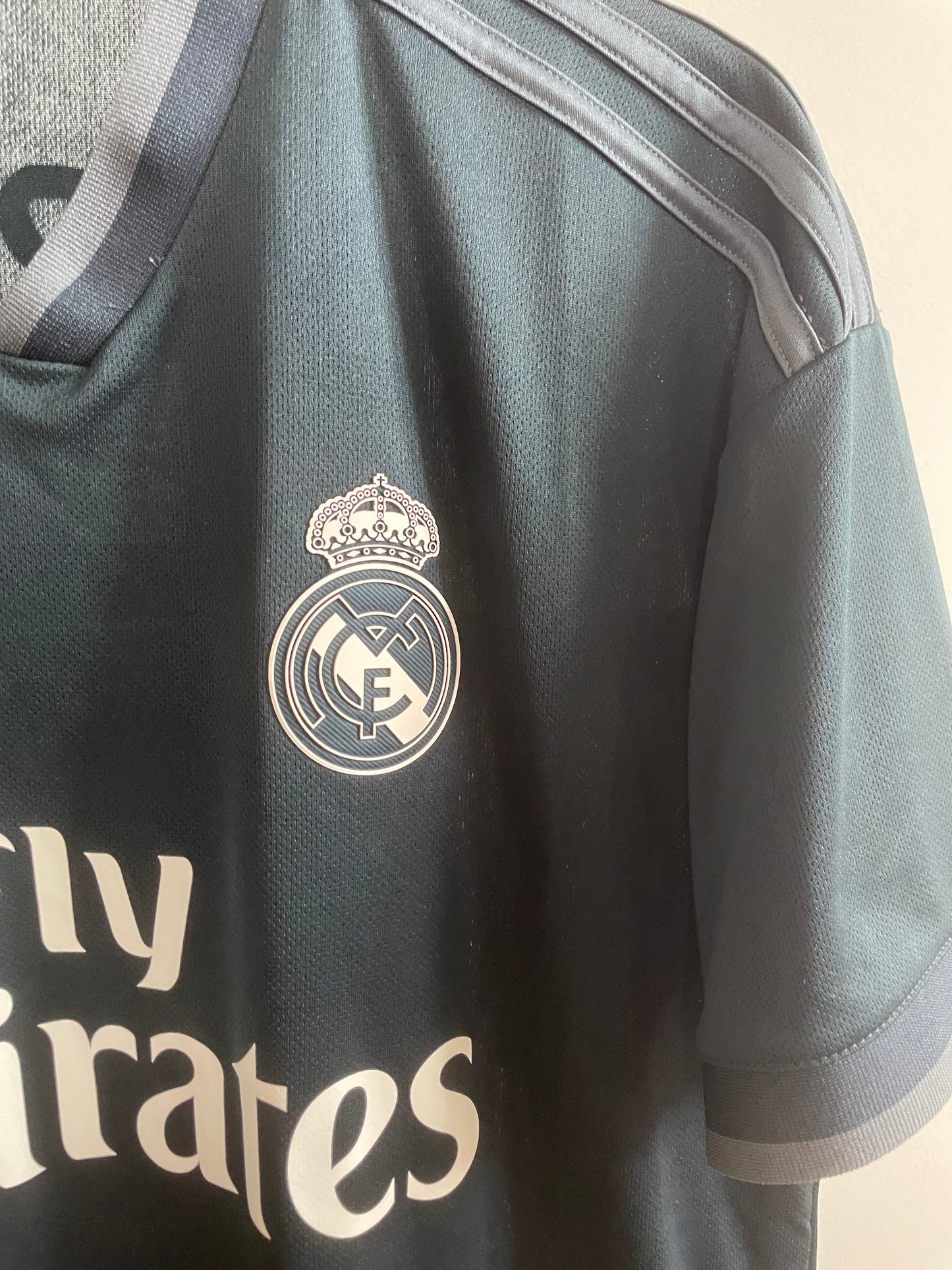 Real Madrid 2018/19 Raphael Varane 9/10 - M