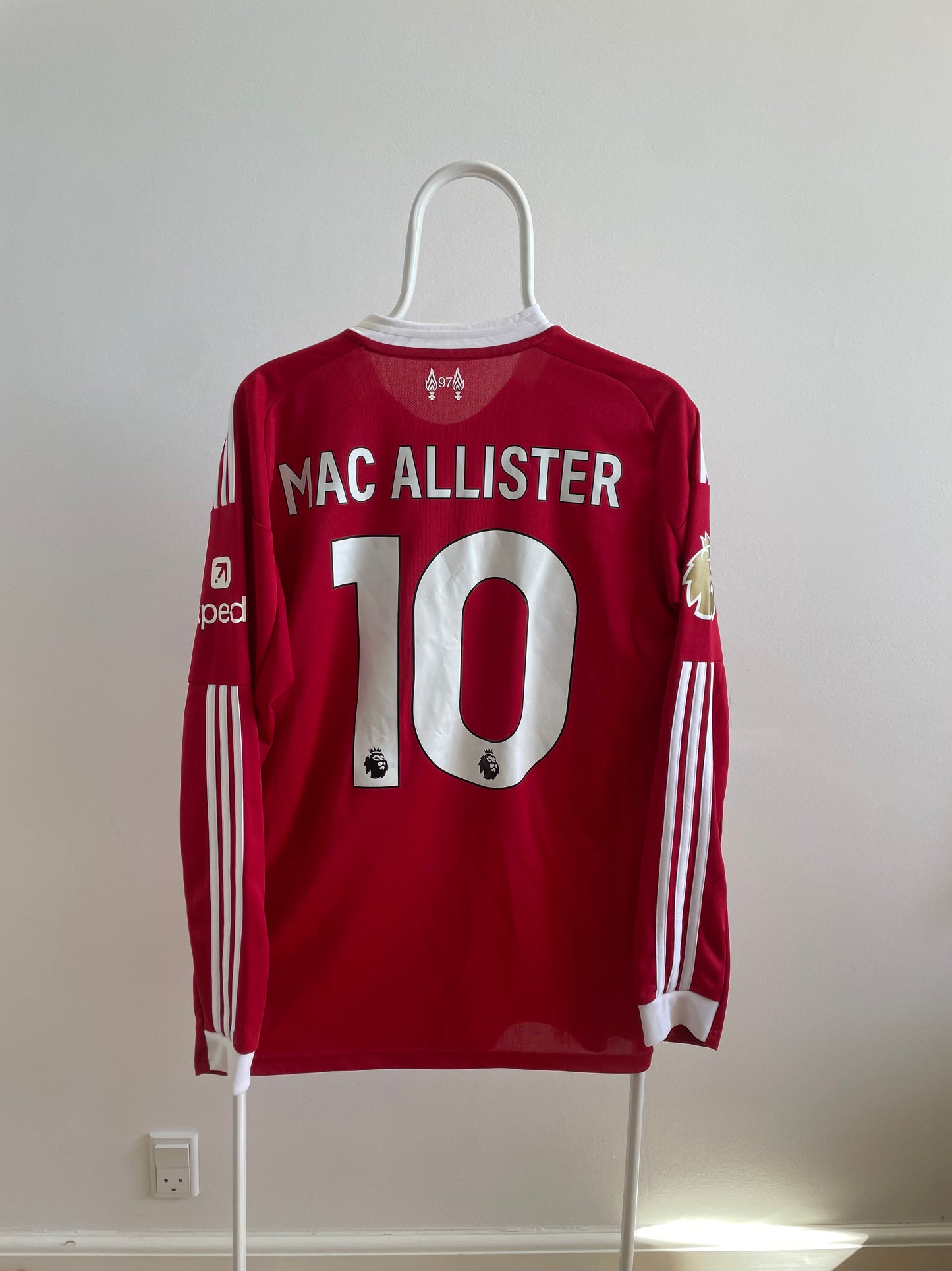 Liverpool 2025/26 Alexis MacAllister 10/10 BNWT L/S - M