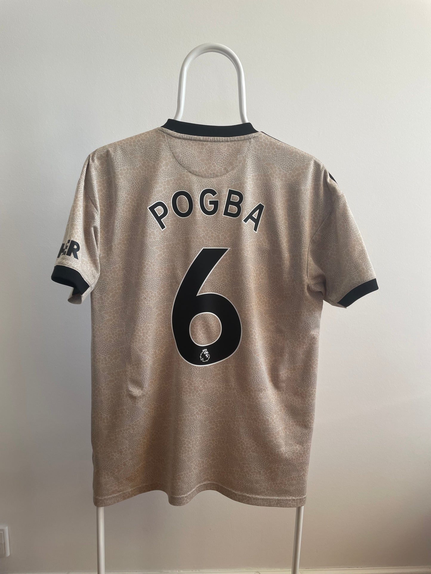 Manchester United 2019/20 Paul Pogba 9/10 - M