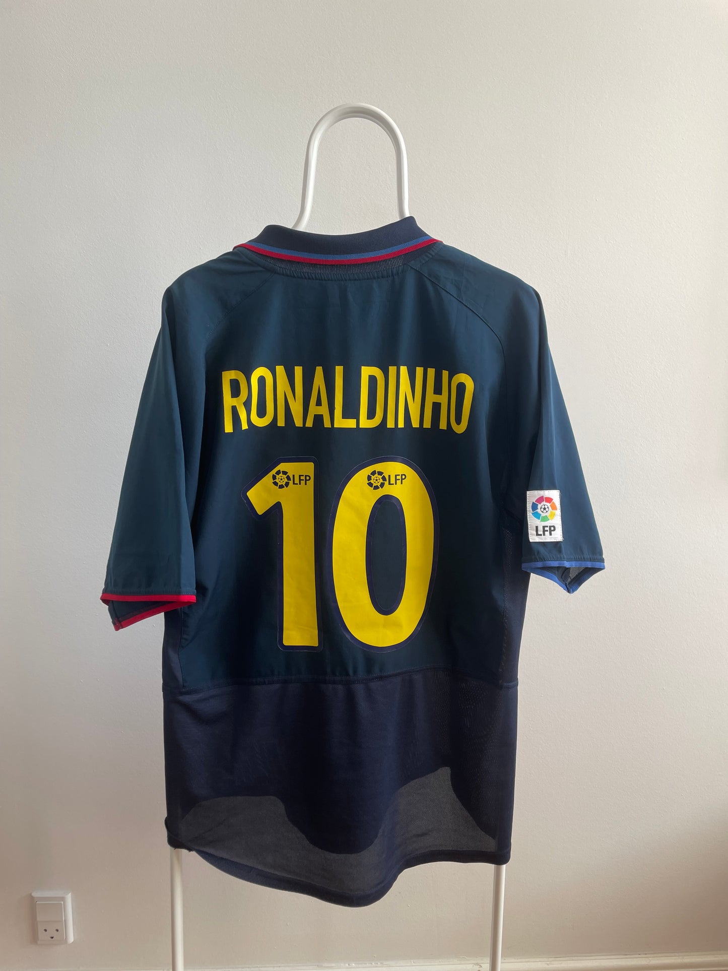 Barcelona 2002/04 Ronaldinho 9/10 - L