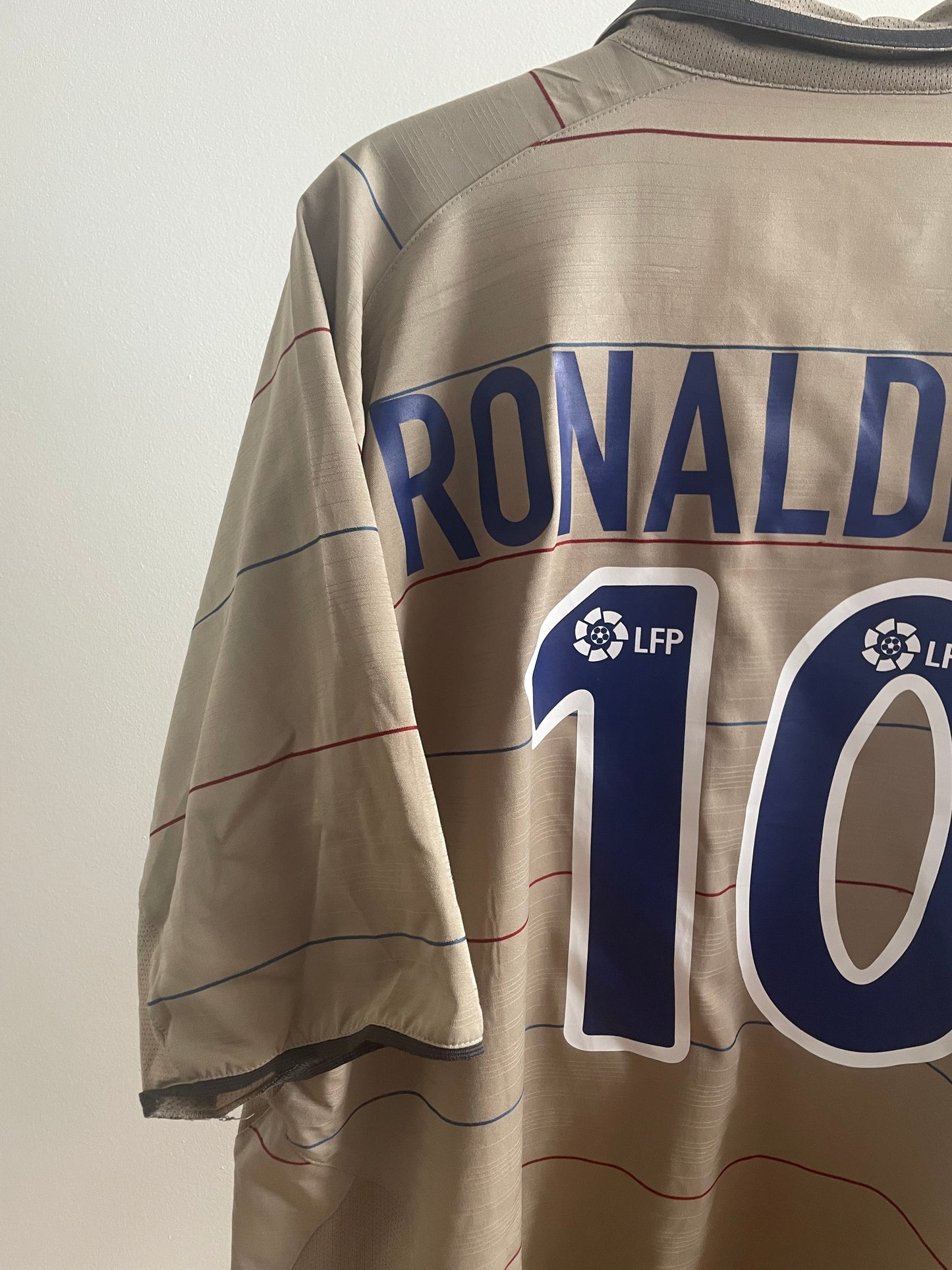 Barcelona 2003/05 Ronaldinho 9/10 - XL