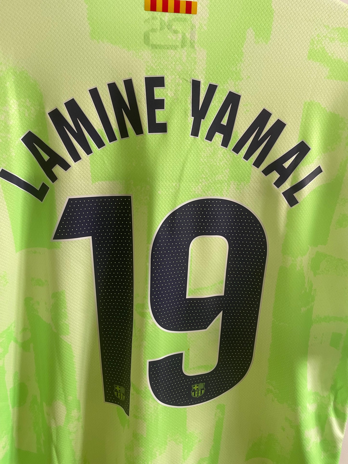 Barcelona 2024/25 Lamine Yamal 10/10 BNWT - XL