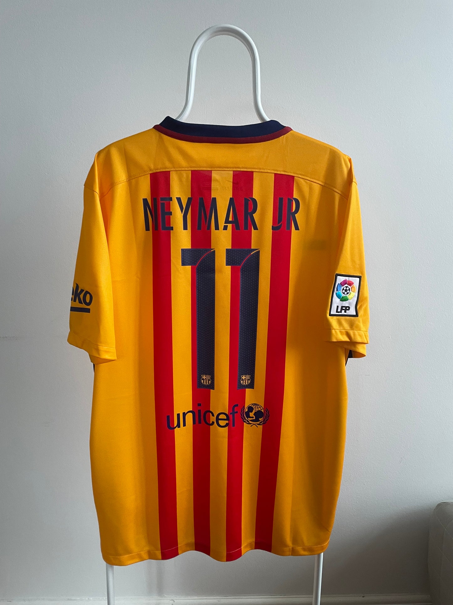 Barcelona 2015/16 Neymar JR 10/10 BNWT - XL