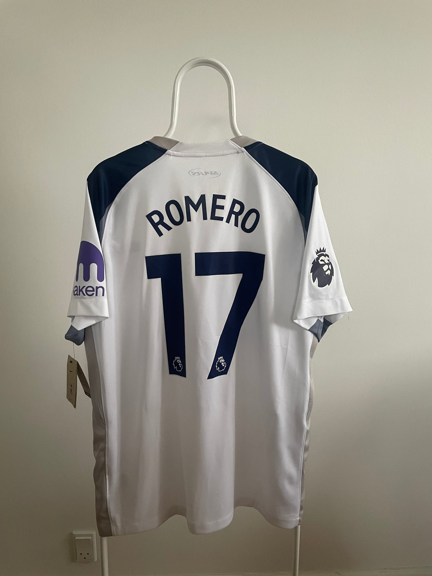 Tottenham 2026/27 Christian Romero 10/10 BNWT - XL