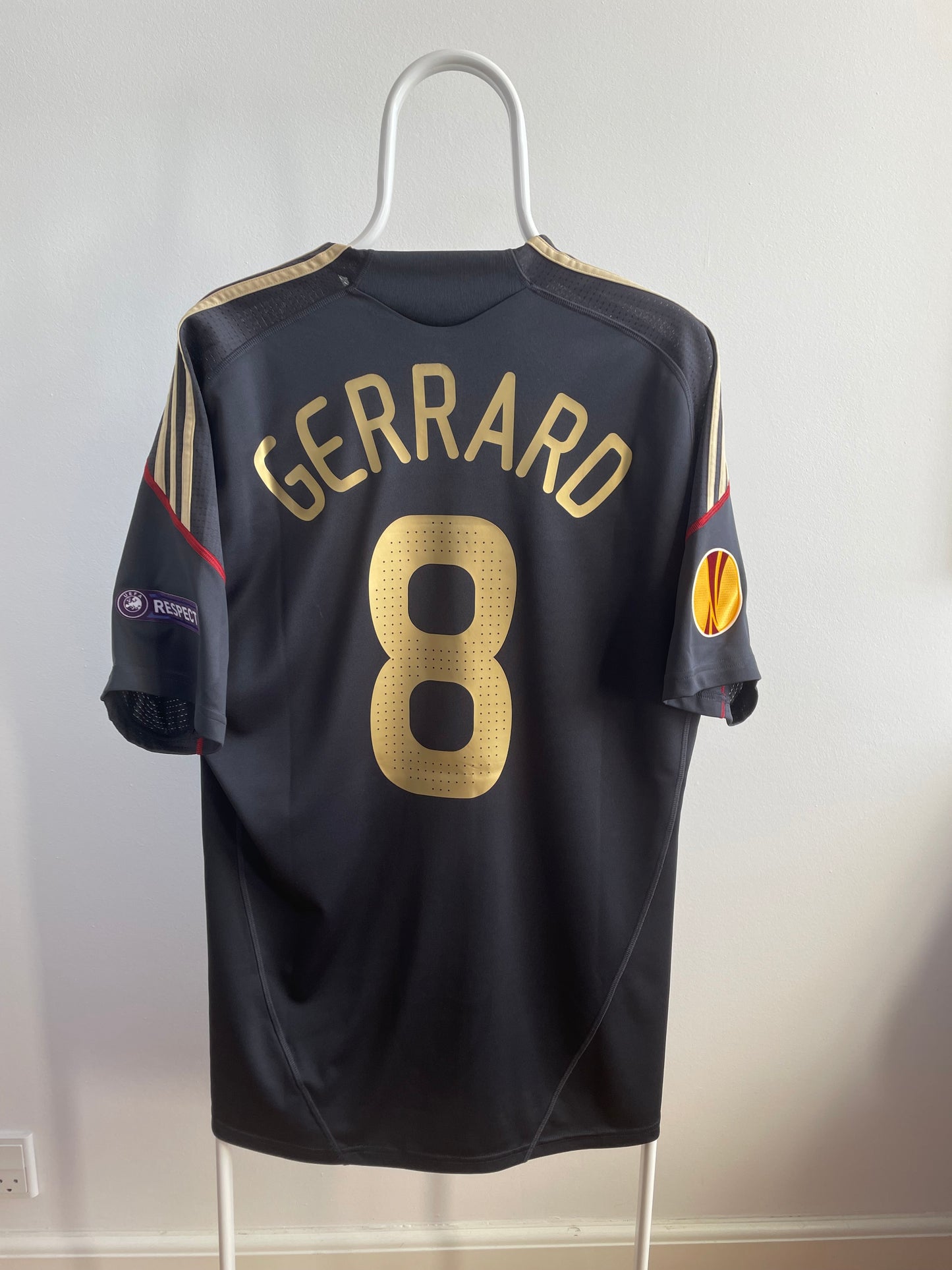 Liverpool 2009/10 Steven Gerrard 9/10 - L