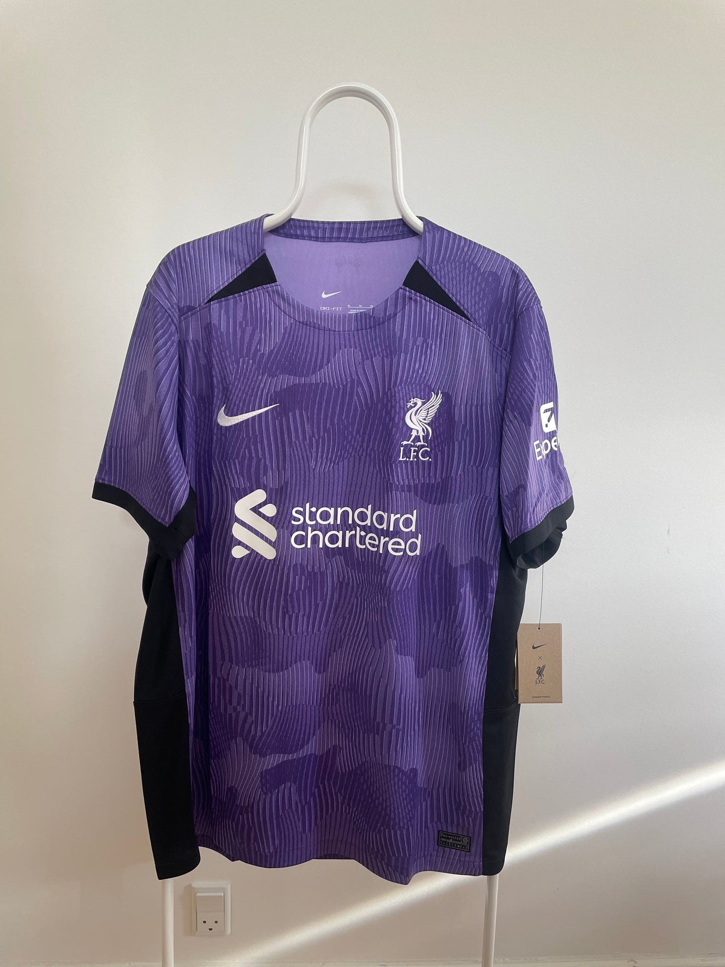 Liverpool 2023/24 10/10 BNWT - XL