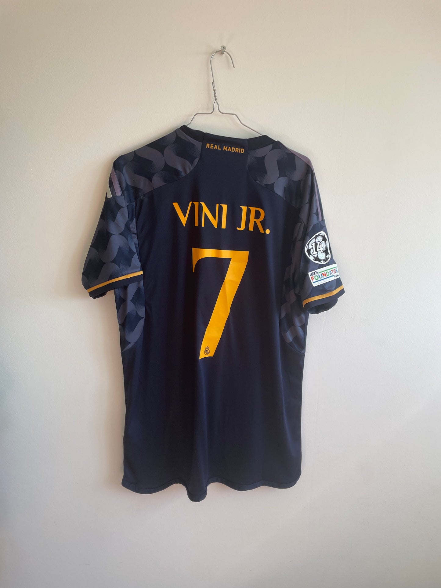 Real Madrid 2023/24 Vinicius Junior 9/10 - L