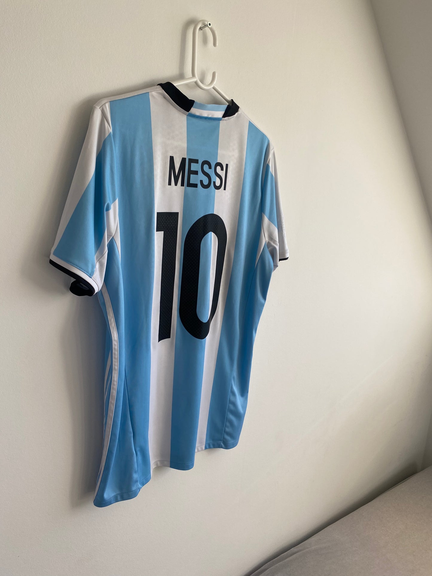 Argentina 2016 Lionel Messi 8/10 - L